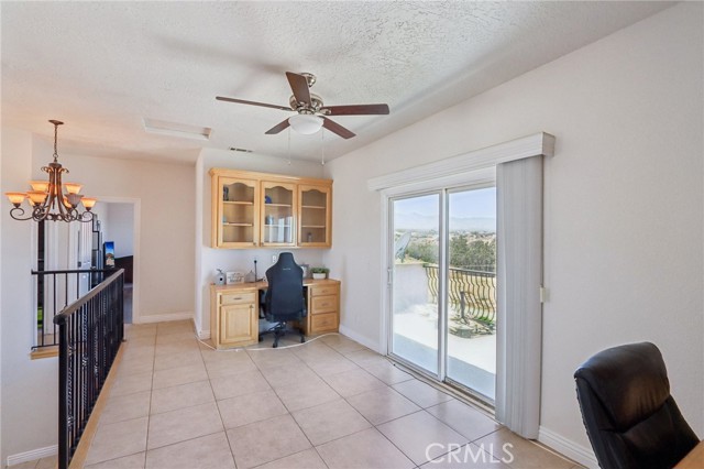 8294 Aster Road, Oak Hills CA: https://media.crmls.org/medias/f68ea3af-2873-42f1-a36a-200c33015407.jpg