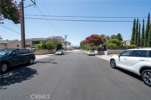 310 Cornell Drive, Burbank CA: https://media.crmls.org/medias/f68ed394-a36a-404a-aa72-7f86db686cef.jpg