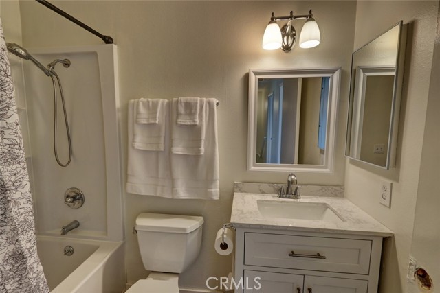 17077 Los Modelos Street, Fountain Valley CA: https://media.crmls.org/medias/f68fb418-8b71-4ef4-85c4-60fa8b3f4087.jpg