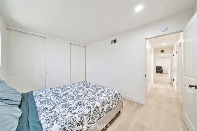 17121 Granada Lane, Huntington Beach CA: https://media.crmls.org/medias/f6900617-d94a-4b27-bab6-f890d0264c7d.jpg