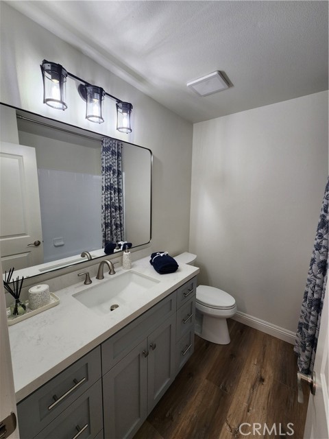 Detail Gallery Image 33 of 65 For 22218 Germain St #2,  Chatsworth,  CA 91311 - 4 Beds | 2/1 Baths