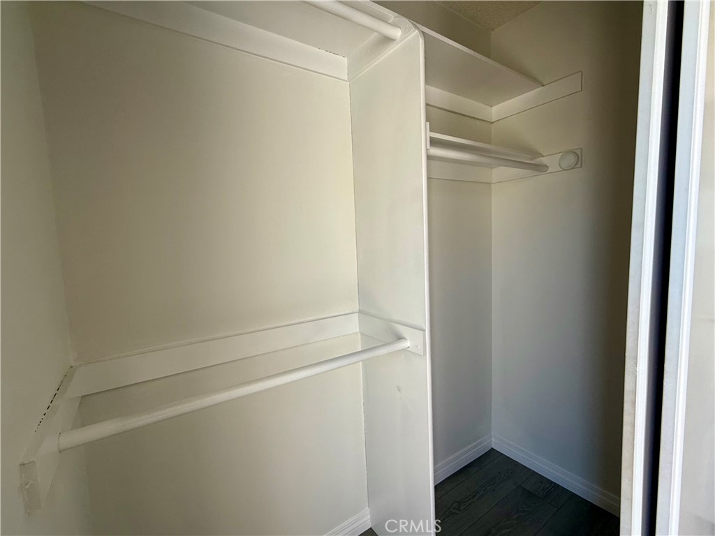 https://media.crmls.org/medias/f6909ec8-69a3-42c3-abd7-9d307a2225d8.jpg?preset=X-Large