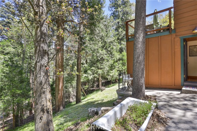 Detail Gallery Image 43 of 49 For 25214 Scenic View Dr, Crestline,  CA 92325 - 2 Beds | 2/1 Baths