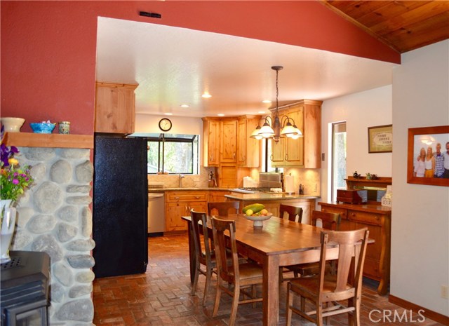 8255 Graves Creek Road