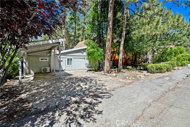 Detail Gallery Image 3 of 45 For 43032 Sunset Dr, Big Bear Lake,  CA 92315 - 3 Beds | 3 Baths