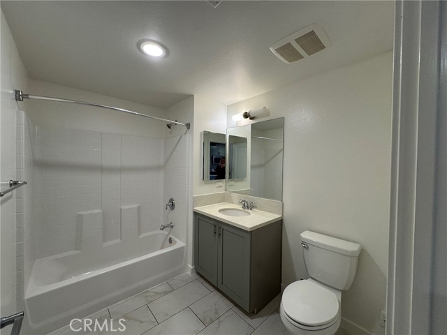 Detail Gallery Image 16 of 17 For 1025 S Berendo St #304,  Los Angeles,  CA 90006 - 0 Beds | 1 Baths