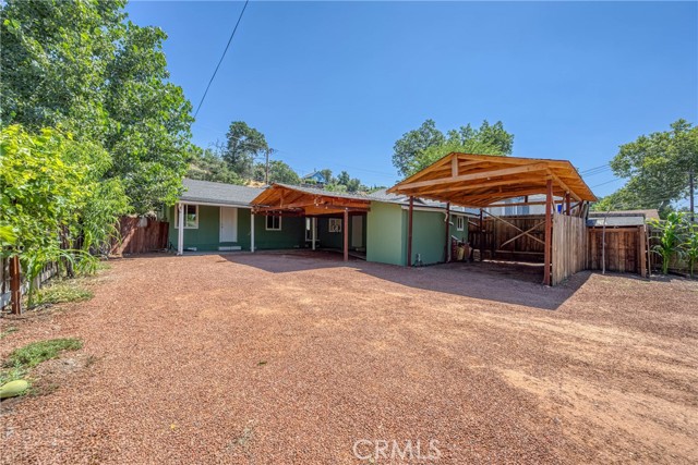 Detail Gallery Image 3 of 37 For 13510 Lower Lakeshore Dr, Clearlake,  CA 95422 - 4 Beds | 2 Baths