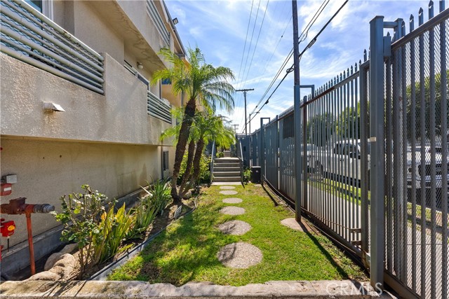 Detail Gallery Image 44 of 58 For 8800 Burnet Ave #15,  North Hills,  CA 91343 - 5 Beds | 3 Baths