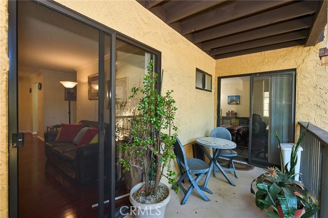 25591 Indian Hill Lane, Laguna Hills CA: https://media.crmls.org/medias/f69260a2-1485-4952-9045-396d84b8fae1.jpg