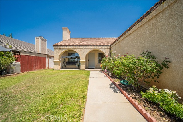 Detail Gallery Image 2 of 42 For 25584 Dracaea Ave, Moreno Valley,  CA 92553 - 3 Beds | 2 Baths