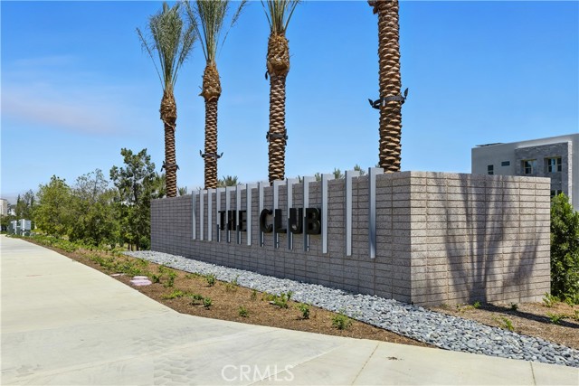 Detail Gallery Image 2 of 18 For 108 Verbena Way, Montebello,  CA 90640 - 4 Beds | 3/1 Baths