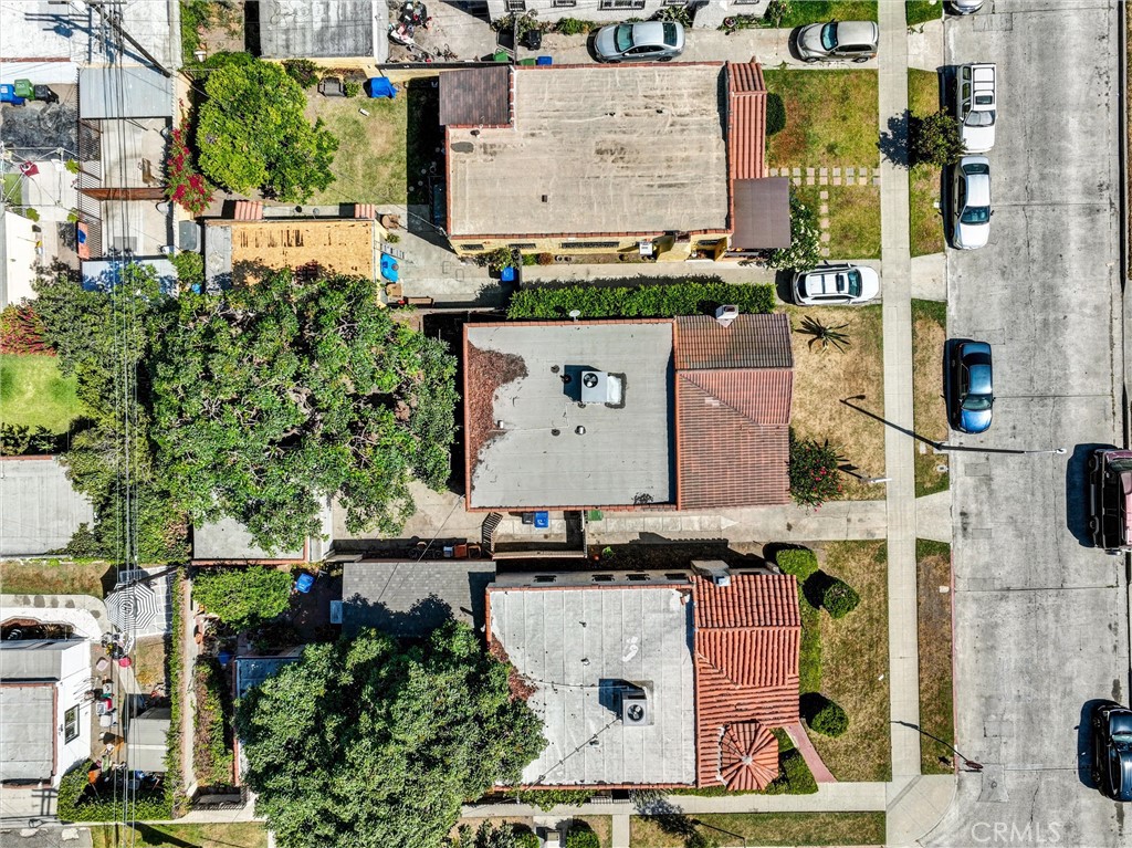 https://media.crmls.org/medias/f695191e-597c-4f4e-a247-54f0a427104a.jpg?preset=X-Large