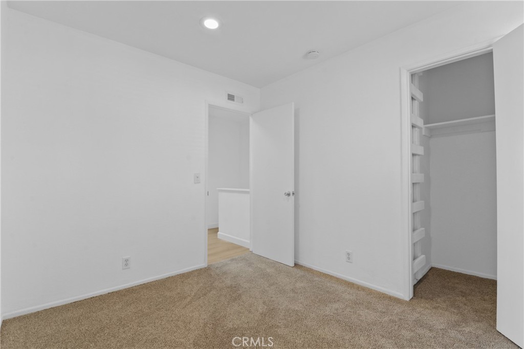 MLS #OC25258751 image #27