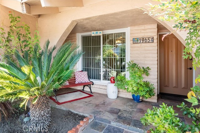 19654 Delight Street, Canyon Country CA: https://media.crmls.org/medias/f695536d-ed4d-4a87-944c-361007c97170.jpg