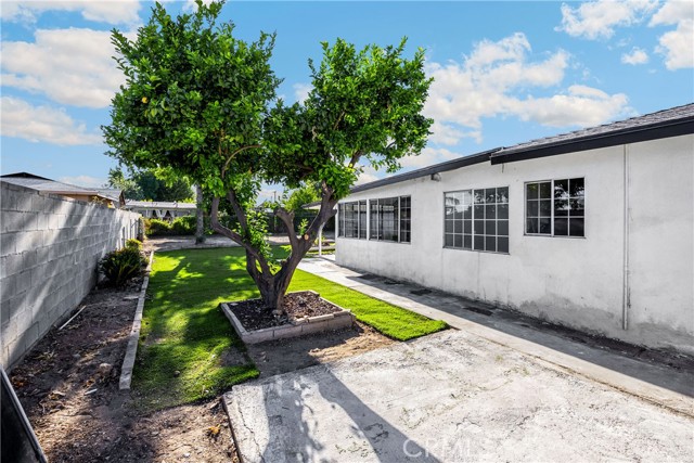 1333 N Council Avenue, Ontario CA: https://media.crmls.org/medias/f69598aa-8581-4076-b8be-d22fa1e95ef5.jpg