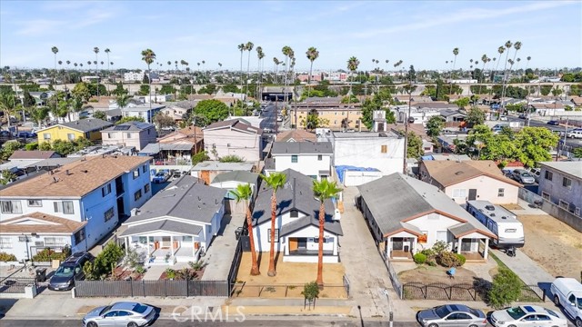 Detail Gallery Image 63 of 69 For 6616 Denver Ave, Los Angeles,  CA 90044 - 6 Beds | 5/1 Baths