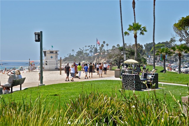 240 Moss Street, Laguna Beach CA: https://media.crmls.org/medias/f695f119-4c97-4664-8754-2a19434f3546.jpg