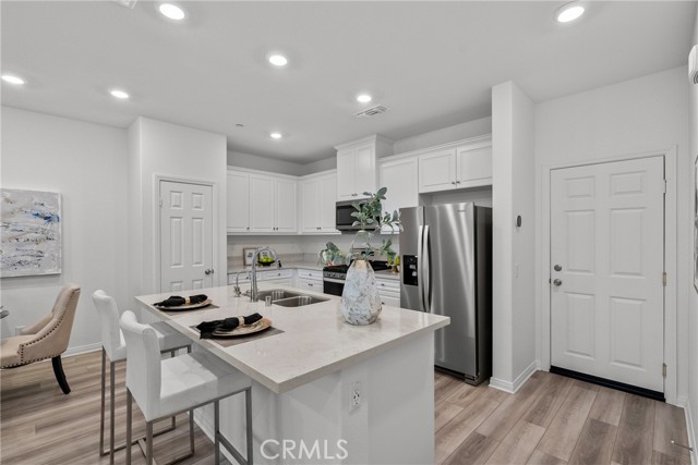 3981 E Huntington Street, Ontario CA: https://media.crmls.org/medias/f6962158-4d4e-45dd-b4b7-d784a4110ad5.jpg