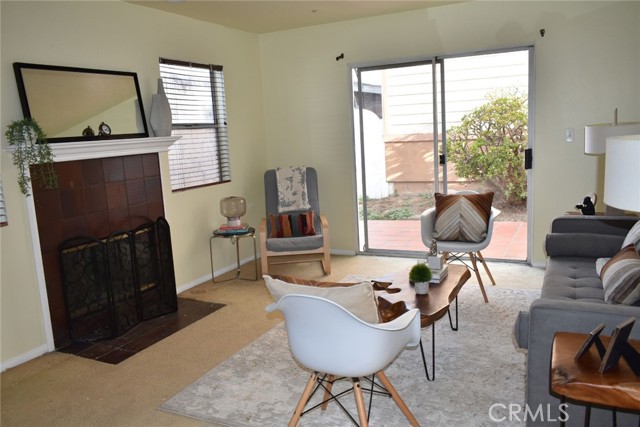 Detail Gallery Image 3 of 24 For 4623 W 171st St, Lawndale,  CA 90260 - 3 Beds | 3 Baths