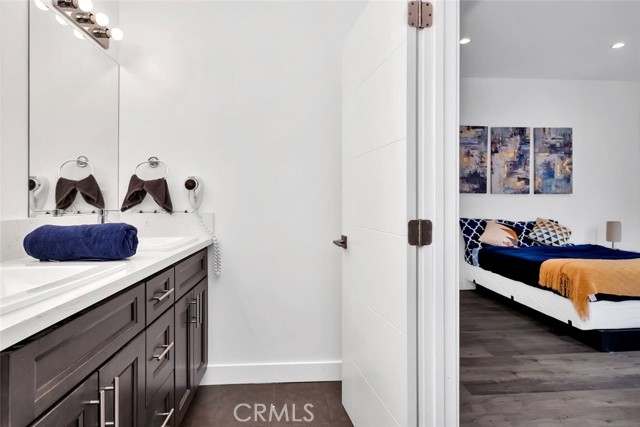 Detail Gallery Image 24 of 27 For 1342 N Kenmore, Los Angeles,  CA 90027 - 3 Beds | 3/1 Baths