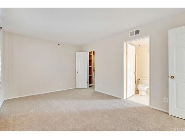 Detail Gallery Image 18 of 29 For 726 Elm Ave #304,  Long Beach,  CA 90813 - 2 Beds | 2 Baths