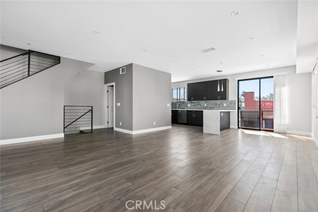 Detail Gallery Image 8 of 37 For 14438 Tiara St, Sherman Oaks,  CA 91401 - 3 Beds | 2/1 Baths