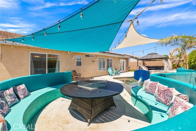 83250 Beverly Circle, Indio CA: https://media.crmls.org/medias/f6989a89-0c2f-4eb4-840f-c7226d3b9b6c.jpg