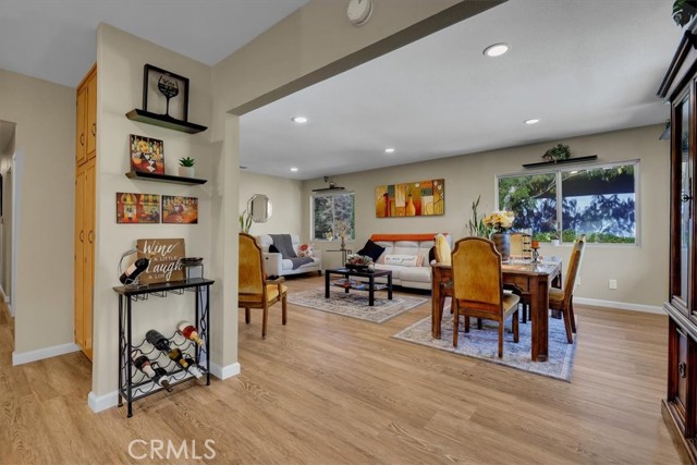 33230 Hollister, Lake Elsinore CA: https://media.crmls.org/medias/f6996a2e-37ee-447b-82f2-74efa8c32dfc.jpg