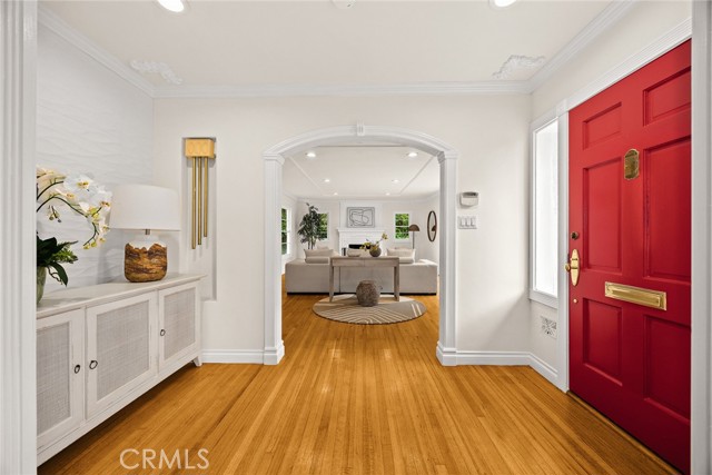 1130 Palomar Road, San Marino CA: https://media.crmls.org/medias/f699d0f1-7f1d-4bb9-be94-842952e3953d.jpg