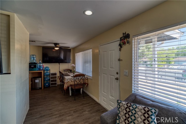 Detail Gallery Image 5 of 15 For 38657 Glenbush Ave, Palmdale,  CA 93550 - 3 Beds | 2 Baths