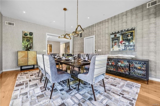 Detail Gallery Image 14 of 43 For 935 Hillcrest, Pasadena,  CA 91106 - 6 Beds | 7/1 Baths