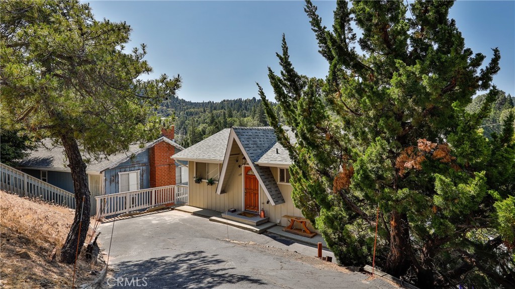 448 Delle Drive