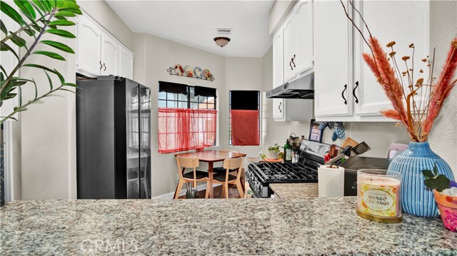 Detail Gallery Image 13 of 40 For 4790 Gondola, Oak Park,  CA 91377 - 2 Beds | 2/1 Baths