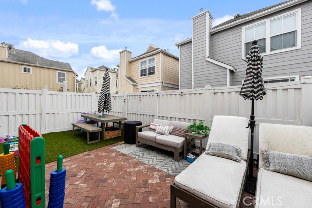 1800 Pacific Coast, Redondo Beach, California 90277, 3 Bedrooms Bedrooms, ,2 BathroomsBathrooms,Residential,Sold,Pacific Coast,SB25026327