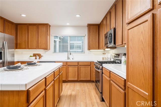 Detail Gallery Image 11 of 43 For 406 N Placer Privado, Ontario,  CA 91764 - 3 Beds | 2/1 Baths