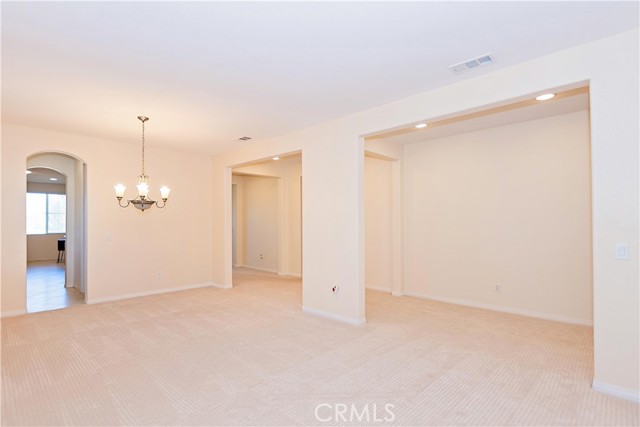 Detail Gallery Image 9 of 57 For 3607 Mountain Shadows Ct, Palmdale,  CA 93551 - 3 Beds | 3 Baths