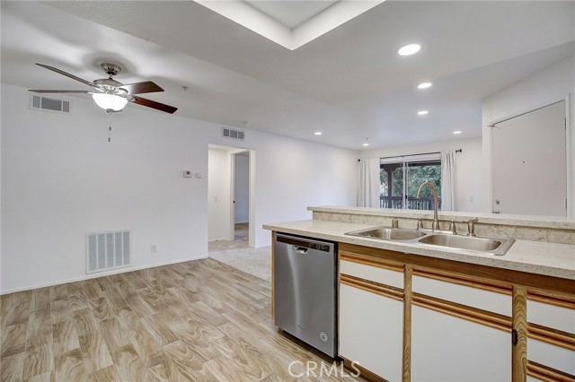 Detail Gallery Image 9 of 18 For 148 N Mine Canyon Rd #D,  Orange,  CA 92869 - 1 Beds | 1 Baths