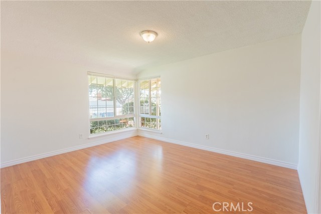 Detail Gallery Image 15 of 25 For 19945 Labrador St, Chatsworth,  CA 91311 - 5 Beds | 4 Baths