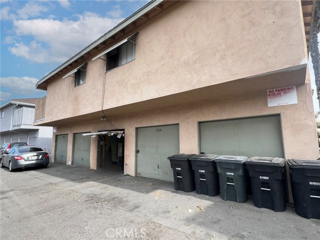 2562 N Bourbon Street, Orange CA: https://media.crmls.org/medias/f69ec248-cb71-4f0d-99f1-d66f5ee92a58.jpg