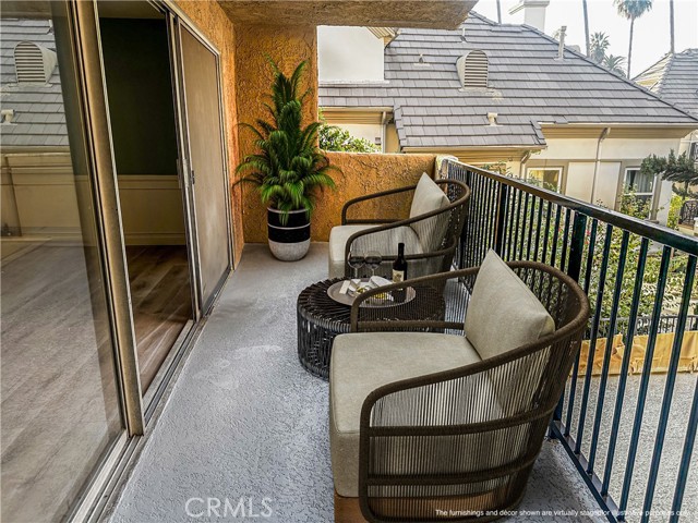 Detail Gallery Image 11 of 16 For 382 E California Bld #205,  Pasadena,  CA 91106 - 3 Beds | 2 Baths