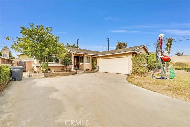 Detail Gallery Image 1 of 35 For 12609 Longleaf Dr, La Mirada,  CA 90638 - 3 Beds | 2 Baths