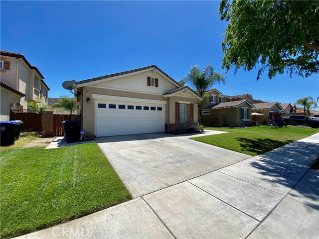 Detail Gallery Image 4 of 54 For 4355 Cloudywing Rd, Hemet,  CA 92545 - 4 Beds | 2 Baths