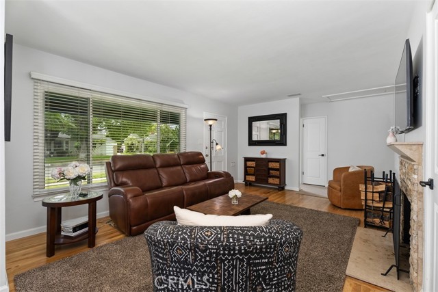 Detail Gallery Image 8 of 28 For 3556 Rutgers Ave, Long Beach,  CA 90808 - 3 Beds | 2 Baths