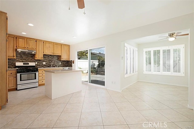 Detail Gallery Image 4 of 24 For 6812 Rocky Grove Ct #11,  Yorba Linda,  CA 92886 - 4 Beds | 2 Baths