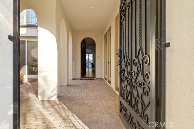 Detail Gallery Image 6 of 74 For 3406 Whispering Glen Ct, Simi Valley,  CA 93065 - 5 Beds | 4/1 Baths