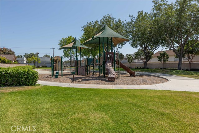 10262 Circulo De Juarez, Fountain Valley CA: https://media.crmls.org/medias/f6a04e0d-cb55-4fbd-a6cf-e513cc9c88b4.jpg