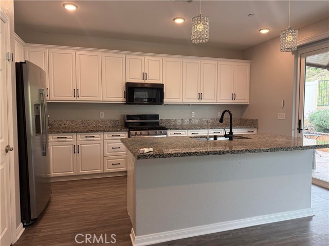 Detail Gallery Image 12 of 34 For 24848 Rockston, Corona,  CA 92883 - 4 Beds | 3 Baths