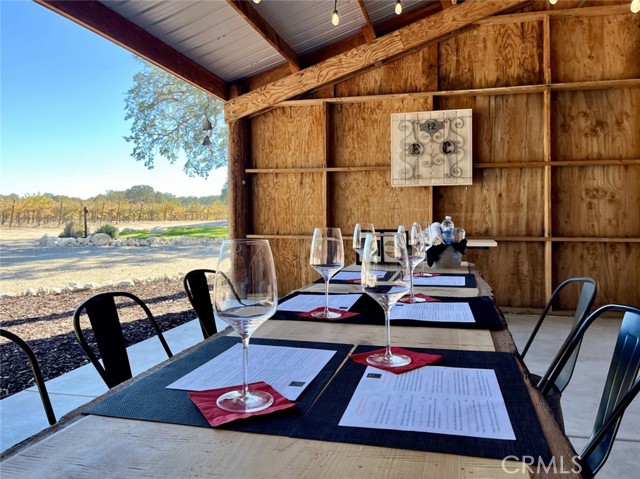 53600 Bradley Lockwood Road, Lockwood CA: https://media.crmls.org/medias/f6a0bc46-468a-4a61-8b4a-a5eb356e47f1.jpg