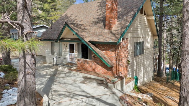 Detail Gallery Image 1 of 50 For 26416 Apache Trl, Rimforest,  CA 92378 - 3 Beds | 2 Baths