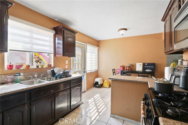 Detail Gallery Image 14 of 30 For 5124 E 59th Pl, Maywood,  CA 90270 - – Beds | – Baths